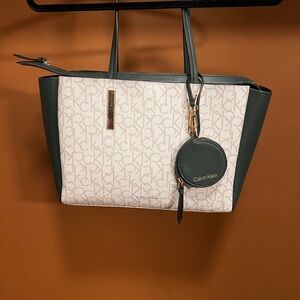 Calvin Klein Tote Bag - Cream and Green